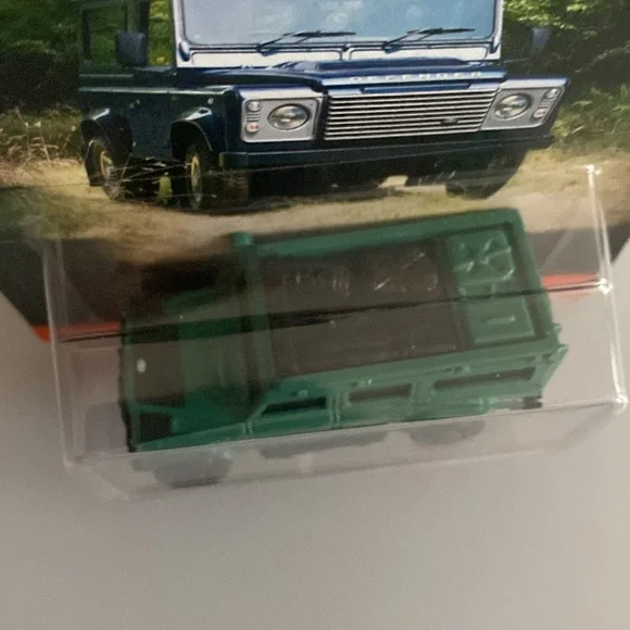 Matchbox Land Rover Defender 110 - Picture 3 of 4
